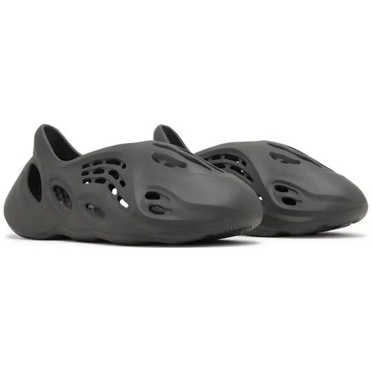 Adidas Yeezy Foam Runner 'Carbon'